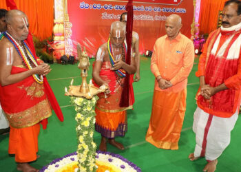 [Deccan Herald] TTD chief seeks suggestions from Hindu pontiffs at conclave