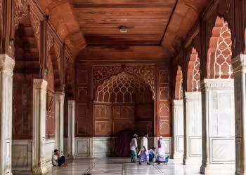 [ Deccan Herald ] Mosque surveyed after court nod amid plea claiming it as Babur-era Hindu temple site in UP’s Sambhal ..