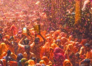 [ Interfaith America ] Adding local color, American Hindus fashion Holi into a festival of belonging