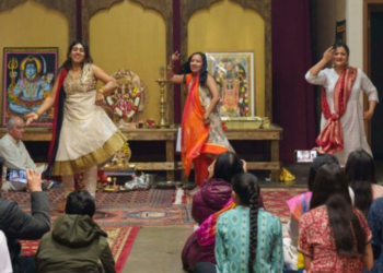 [ FAVS NEWS ]Photo essay: Spokane’s Hindu community celebrates new beginnings this Holi