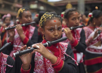 Hindus Celebrate the Birth of Lord Krishna in India and Nepal, in Photos