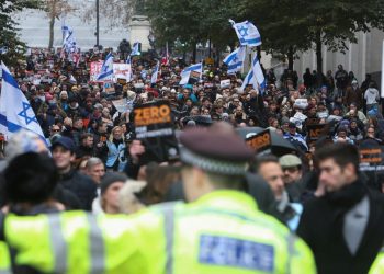 Jews, Hindus react more passively in hate incidents, Muslim responses broader, UK study finds